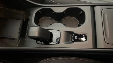 Volvo XC40 B3 G Core Auto 120 kW (163 CV)