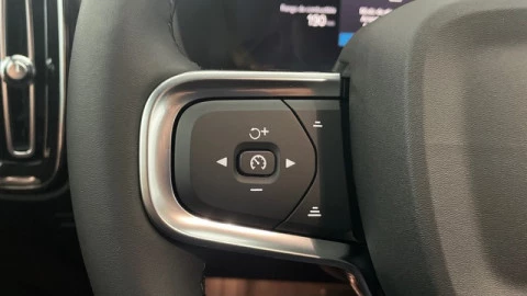 Volvo XC40 B3 G Core Auto 120 kW (163 CV)