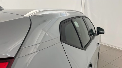 Volvo XC40 B3 G Core Auto 120 kW (163 CV)