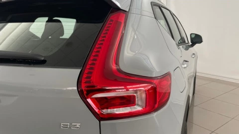 Volvo XC40 B3 G Core Auto 120 kW (163 CV)