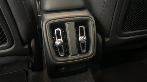 Volvo XC40 B3 G Core Auto 120 kW (163 CV)