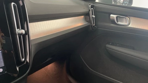 Volvo XC40 B3 G Core Auto 120 kW (163 CV)