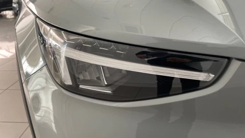 Volvo XC40 B3 G Core Auto 120 kW (163 CV)