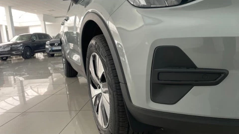 Volvo XC40 B3 G Core Auto 120 kW (163 CV)