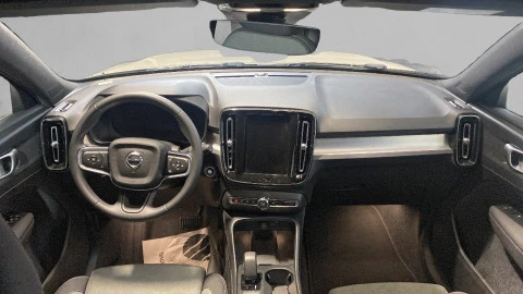 Volvo XC40 2.0 B3 G Core Auto