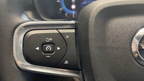 Volvo XC40 2.0 B3 G Core Auto