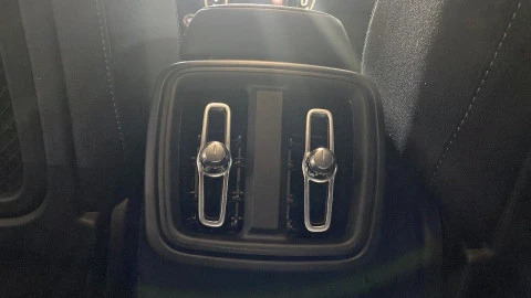 Volvo XC40 2.0 B3 G Core Auto
