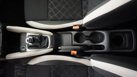 Nissan Micra IG-T 68 kW (92 CV) E6D-F N-Design Black