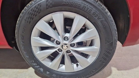 Skoda Kamiq 1.0 TSI 81kW (110CV) Emotion