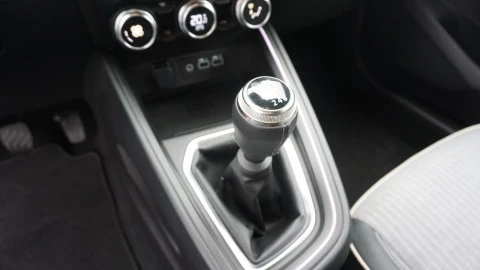 Renault Clio Techno TCe 90 (67kw)