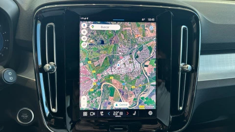 Volvo XC40 2.0 B3 G Plus Dark Auto