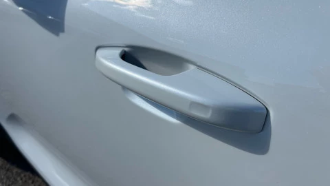 Volvo XC40 2.0 B3 G Plus Dark Auto