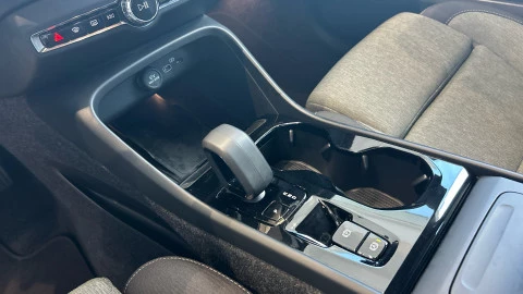 Volvo XC40 2.0 B3 G Plus Dark Auto