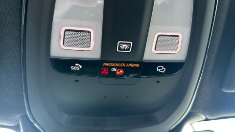 Volvo XC40 2.0 B3 G Plus Dark Auto