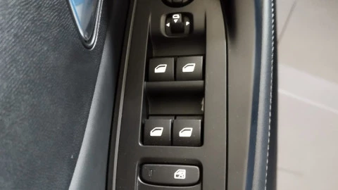 Peugeot 308 5P Allure Hybrid 180 eEAT8