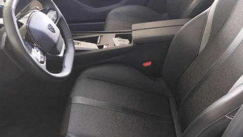 Peugeot 308 5P Allure Hybrid 180 eEAT8