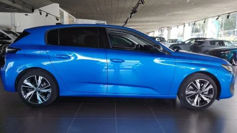 Peugeot 308 5P Allure Hybrid 180 eEAT8