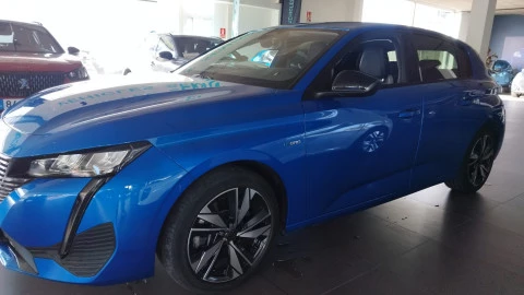 Peugeot 308 5P Allure Hybrid 180 eEAT8