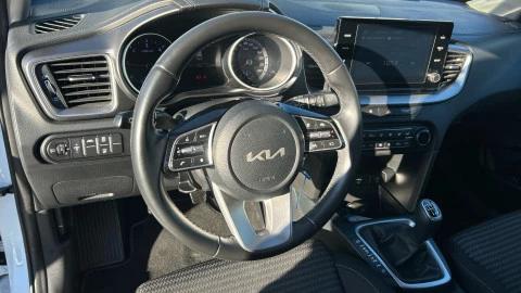 Kia Ceed 1.6 MHEV iMT 100kW (136CV) Drive