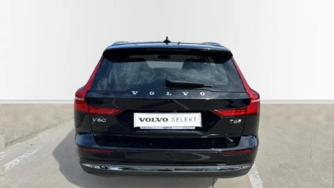 Volvo V60 2.0 T6 AWD Recharge Core Auto