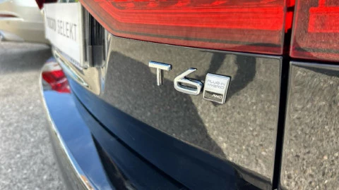 Volvo V60 2.0 T6 AWD Recharge Core Auto