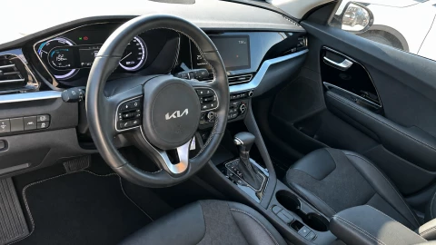 Kia Niro 1.6 GDi HEV 104kW (141CV) Drive