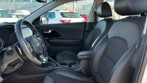 Kia Niro 1.6 GDi HEV 104kW (141CV) Drive
