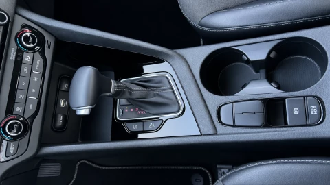 Kia Niro 1.6 GDi HEV 104kW (141CV) Drive