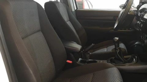 Toyota Hilux 2.4 D4D Cabina Doble GX