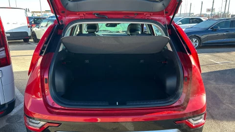 Kia Niro 1.6 GDi HEV 104kW (141CV) Drive