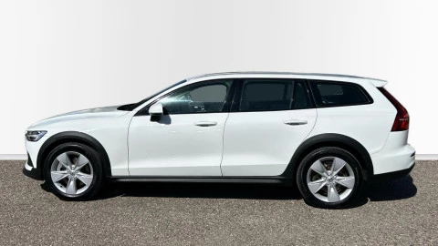 Volvo V60 Cross Country 2.0 B5 (G) AWD Cross Country Pro AUTO