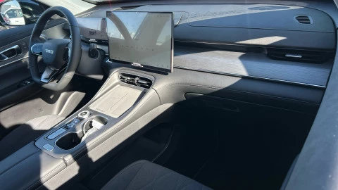 EBRO S800 1.6 TGDI Luxury 7 DCT