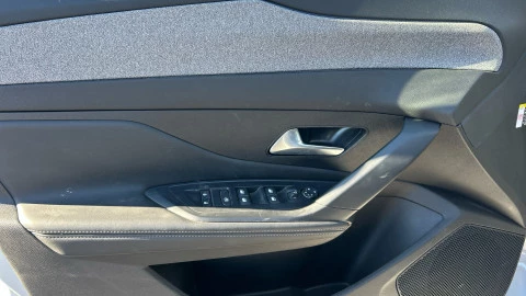 Peugeot 308 5P Allure Hybrid MHEV 145 e-DCS6