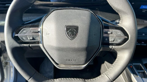 Peugeot 308 5P Allure Hybrid MHEV 145 e-DCS6