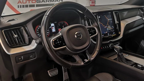 Volvo XC60 2.0 D4 R-Design Auto