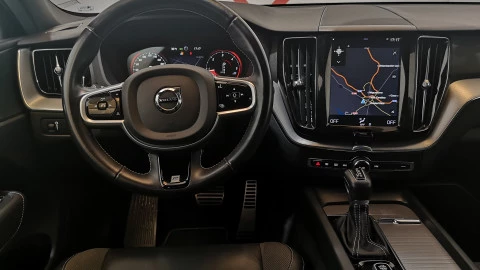 Volvo XC60 2.0 D4 R-Design Auto