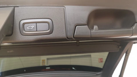 Volvo XC60 2.0 D4 R-Design Auto