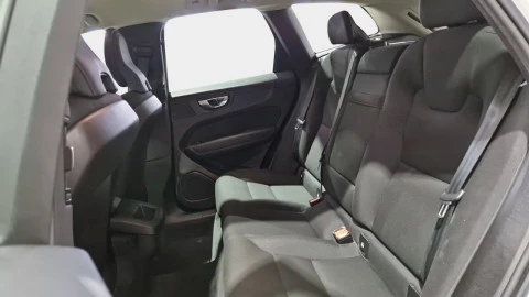 Volvo XC60 2.0 B4 G Momentum Pro Auto