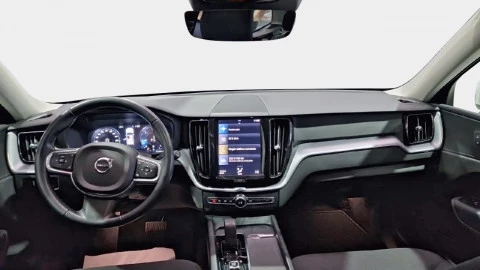 Volvo XC60 2.0 B4 G Momentum Pro Auto