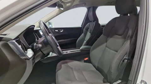 Volvo XC60 2.0 B4 G Momentum Pro Auto