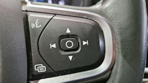 Volvo XC60 2.0 B4 G Momentum Pro Auto