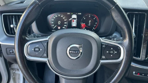 Volvo XC60 2.0 D4 Business Plus Auto