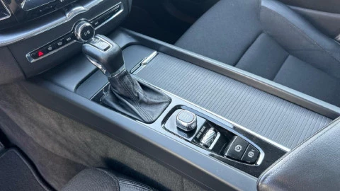 Volvo XC60 2.0 D4 Business Plus Auto