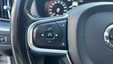 Volvo XC60 2.0 D4 Business Plus Auto