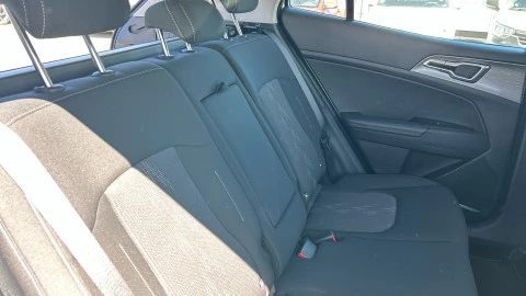 Kia Sportage 1.6 T-GDi 118kW (160CV) Drive 17