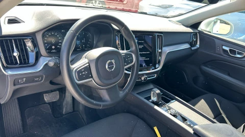 Volvo V60 2.0 B4 (G) Momentum Pro Auto