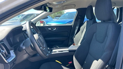Volvo V60 2.0 B4 (G) Momentum Pro Auto