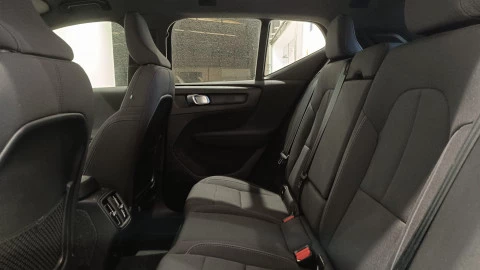 Volvo EX40 Single Core Auto