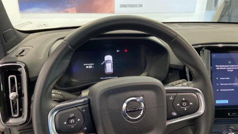 Volvo EX40 Single Core Auto