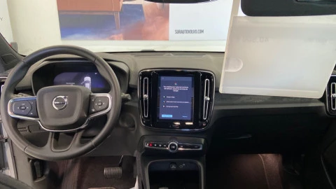 Volvo EX40 Single Core Auto